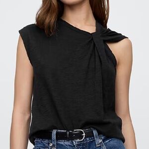 Gap asymmetrical twist detail t-shirt